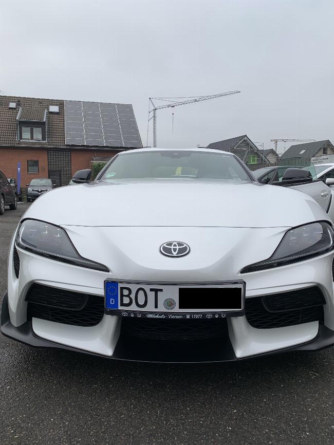 Hallo, ich bin die Neue :)