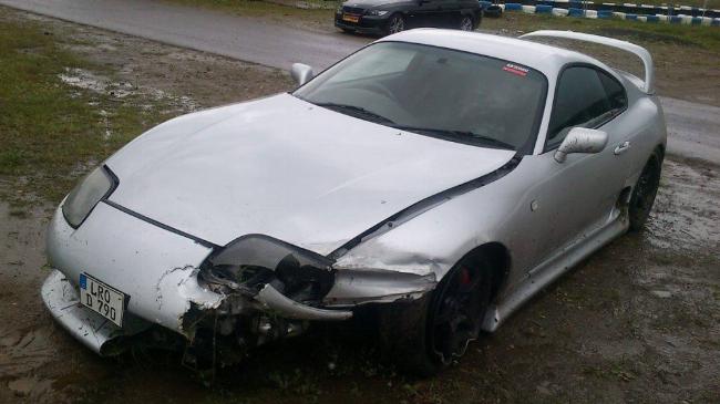 schlachte 640 PS Supra + diverse Neuteile